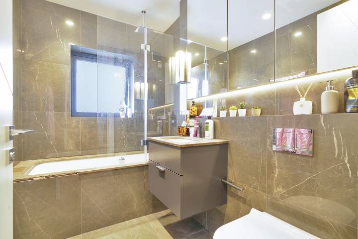 Luxury Family Home Elliot Road, Hendon